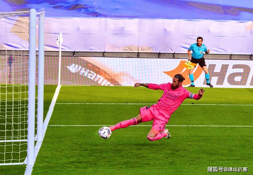 哈哈体育官网首页登录-国际比赛日广州队调整名单以备欧冠；更衣室发声环节打磨；赛场秩序良好；纪律约束更严格