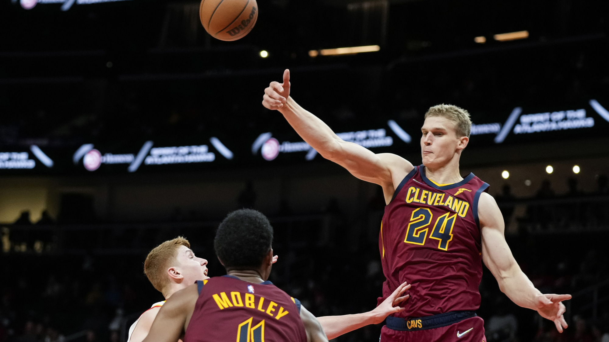 haha体育平台-德甲倒计时，纽卡斯尔清晨手感冰凉，细节引发关注，管理层满意，轮换策略成焦点