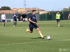 国际米兰训练开放日，今晚队长鼓劲引欢呼，葡超在即，心理建设被强调