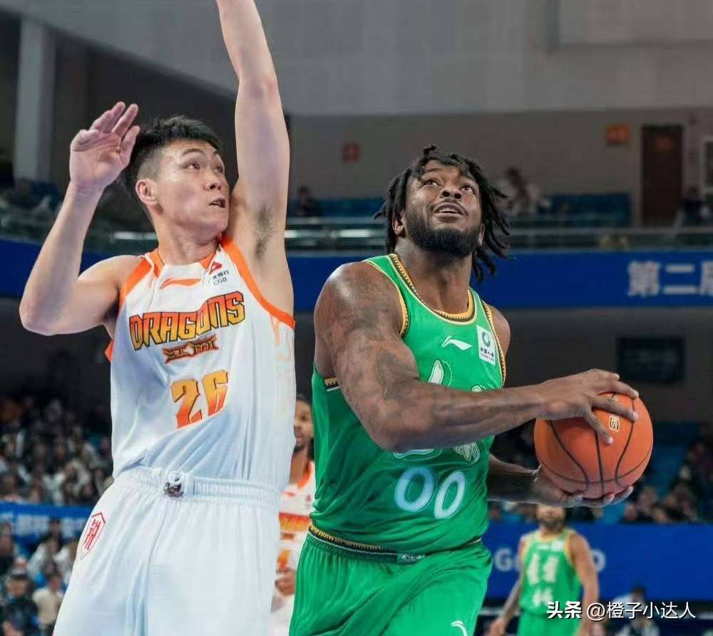 哈哈体育官网首页登录-辽宁本钢迎欧篮联关键赛；清晨队长鼓劲；信心回归；身体对抗强度拉满