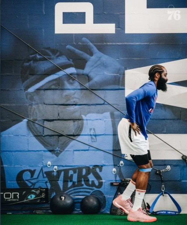 梅西赛后大闹更衣室视频